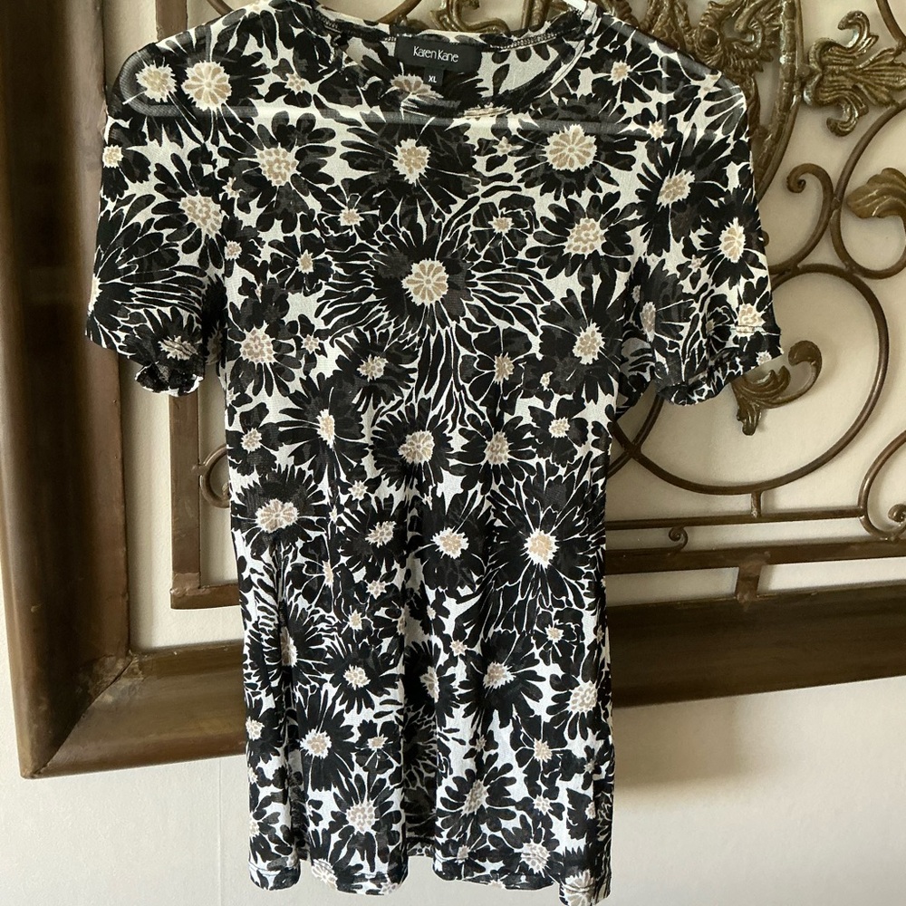 Karen Kane Black and White Floral Top